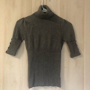 Short sleeved grey turtleneck